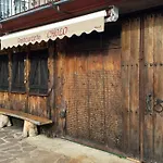 Konukevi Cholo 3*