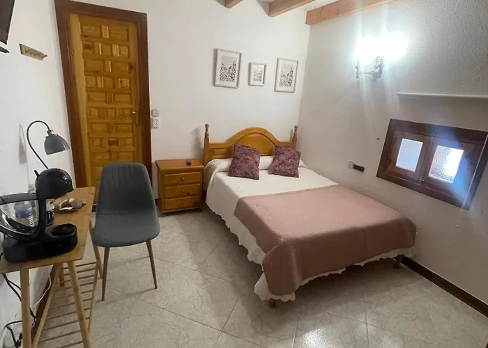 Guest house Cholo 3*